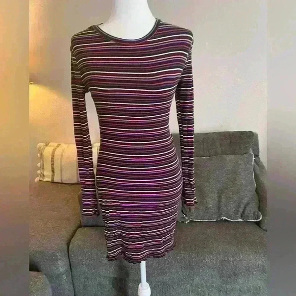 wild fable Dresses & Skirts - Wild Fable Long Sleeved Ribbed Midi Dress Size Small